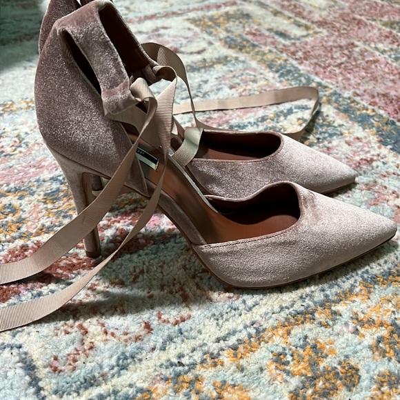 Topshop Velvet Lace-Up Pointy Toe Pump - Picture 2 of 3